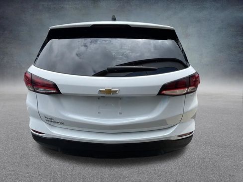 Used 2023 Chevrolet Equinox LS w/ LS Convenience Package FWD image 11