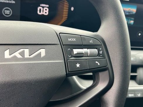 Certified 2025 Kia K4 FWD image 24