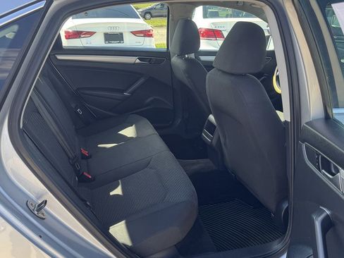 Used 2016 Volkswagen Passat 1.8T S image 25