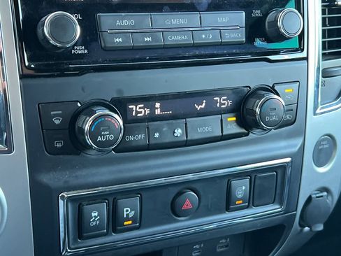 Used 2021 Nissan Titan SV w/ SV Convenience Package image 20