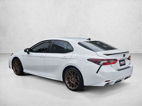 Used 2024 Toyota Camry SE image 8