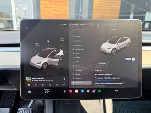 Used 2022 Tesla Model Y Long Range AWD/4WD image 42