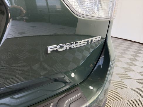 Used 2023 Subaru Forester Premium image 17