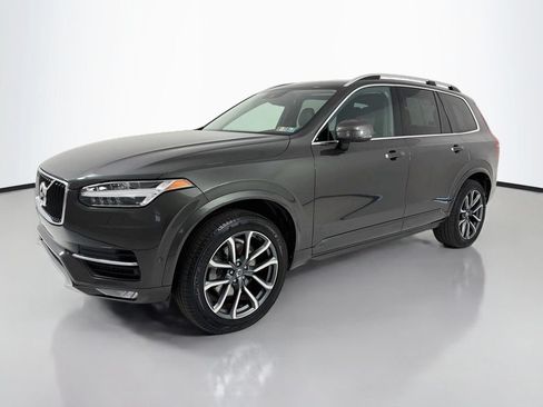 Used 2018 Volvo XC90 T6 Momentum w/ Convenience Package AWD/4WD image 3