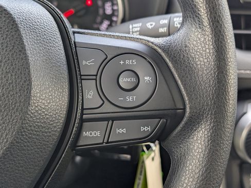 Used 2020 Toyota RAV4 LE image 16