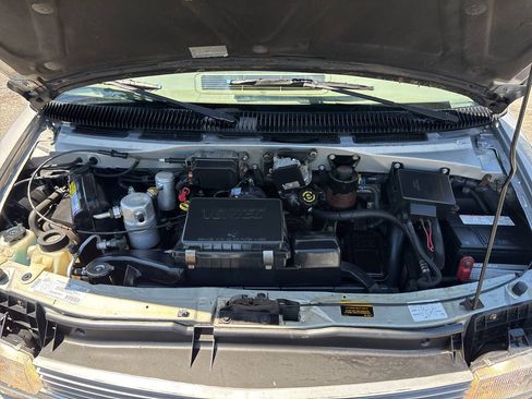 Used 1998 Chevrolet Astro AWD image 24