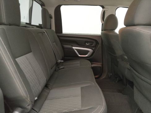 Used 2017 Nissan Titan SV RWD image 19