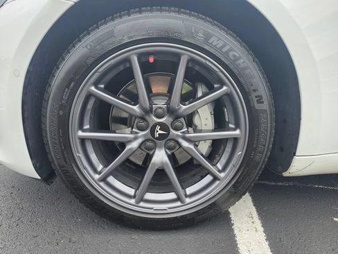 Used 2020 Tesla Model 3 Standard Range Plus RWD image 13