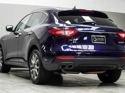 Used 2018 Maserati Levante image 10