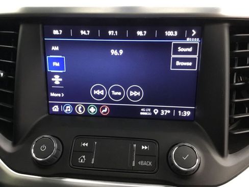 Used 2023 GMC Acadia SLE w/ Driver Convenience Package image 28