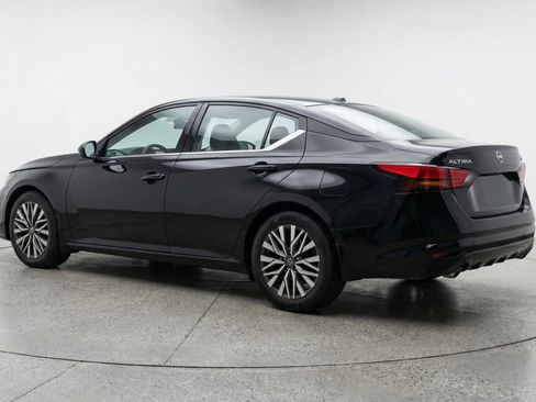 Used 2025 Nissan Altima 2.5 SV image 6