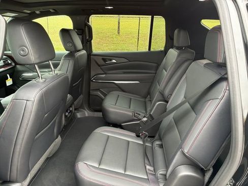 New 2026 Chevrolet Traverse Z71 w/ Driver Confidence Package image 17