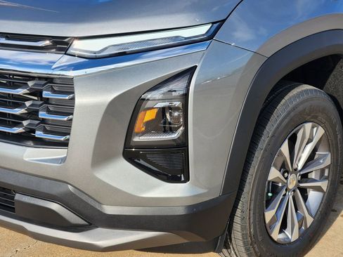 New 2026 Chevrolet Equinox LT w/ LPO, Floor Liner Package FWD image 6