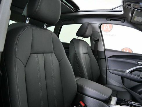 New 2025 Audi Q5 Premium image 12