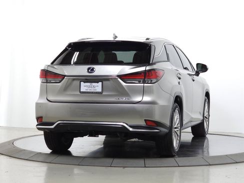 Used 2021 Lexus RX 450h AWD w/ Luxury Package image 11
