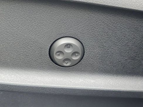 New 2026 Mercedes-Benz GLB 250 4MATIC image 37