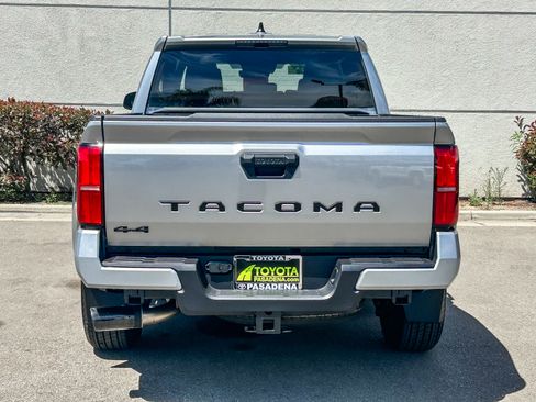 Used 2024 Toyota Tacoma TRD Sport AWD/4WD image 7