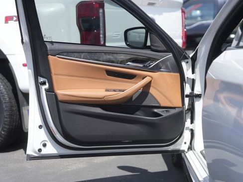 Used 2020 BMW 540i w/ M Sport Package image 30