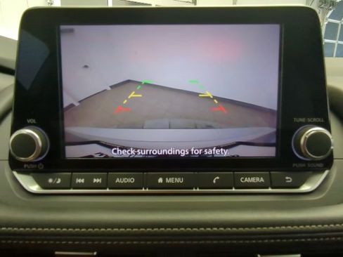 Used 2024 Nissan Rogue SV image 16