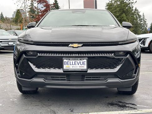 New 2026 Chevrolet Equinox EV LT image 8