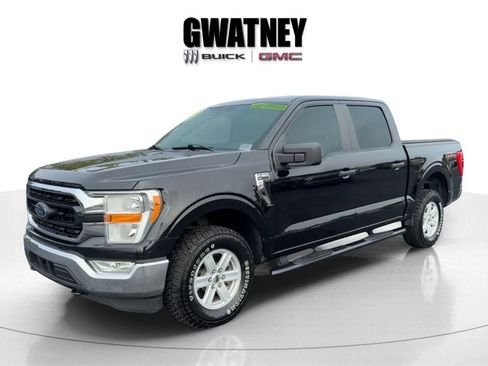 Used 2021 Ford F150 XLT image 2