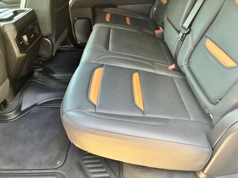 Used 2025 GMC Sierra 1500 AT4 AWD/4WD image 10
