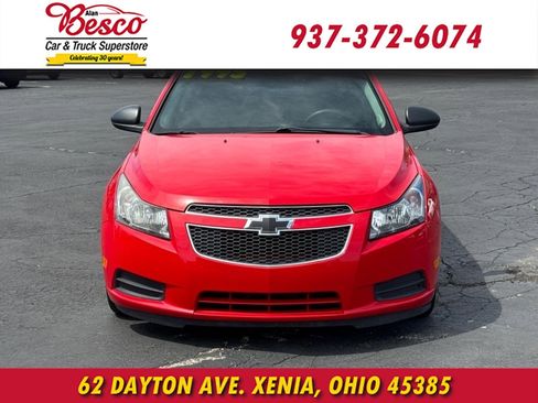 Used 2014 Chevrolet Cruze LS image 2