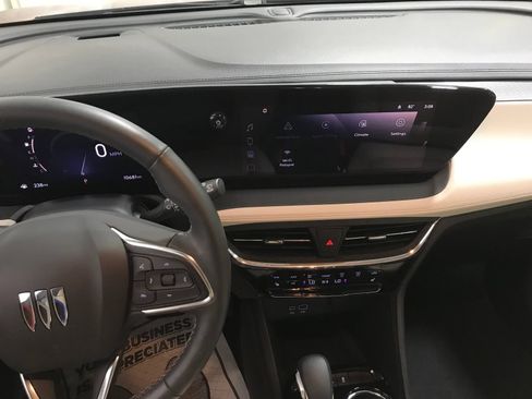 Used 2024 Buick Encore GX Avenir AWD/4WD image 7