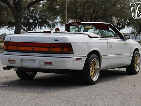 Used 1994 Chrysler LeBaron GTC image 9