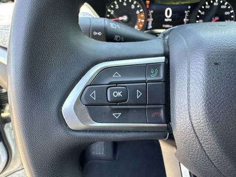 Used 2024 Jeep Compass Latitude AWD/4WD image 25