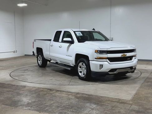 Used 2019 Chevrolet Silverado 1500 LT w/ All Star Edition AWD/4WD image 3