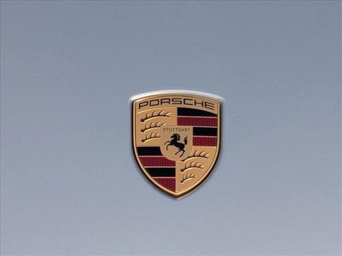 Used 2025 Porsche Cayenne image 23