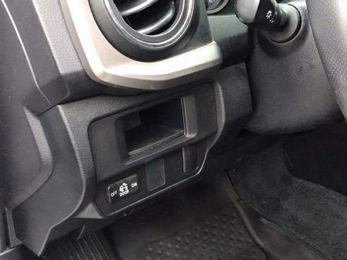 Used 2016 Toyota Tacoma SR5 image 21