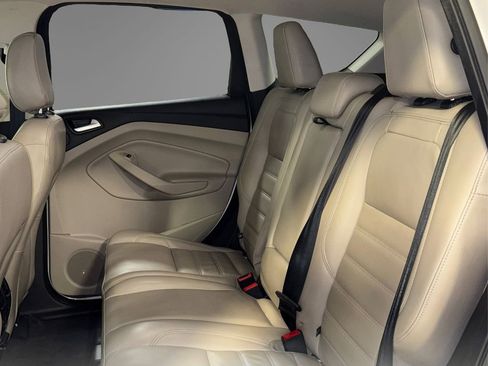 Used 2019 Ford Escape Titanium image 10