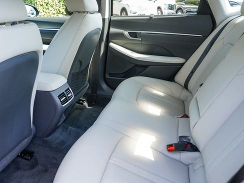 Used 2025 Hyundai Sonata Limited FWD image 18