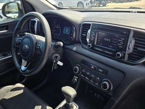 Used 2019 Kia Sportage LX FWD image 10