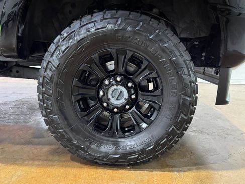 Used 2020 Ford F250 Platinum w/ Tremor Off-Road Package AWD/4WD image 82