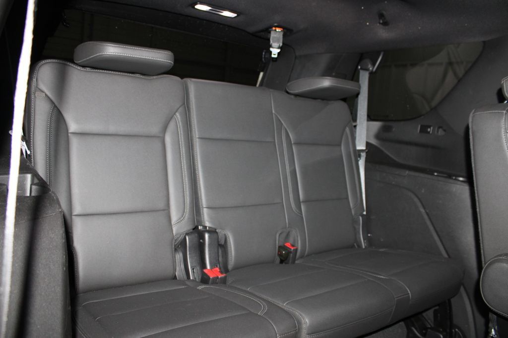 Used 2024 Chevrolet Tahoe Z71 w/ Luxury Package AWD/4WD image 23