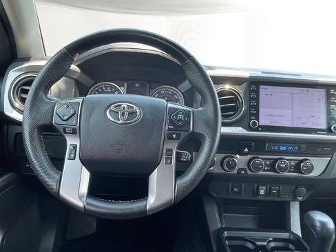 Used 2023 Toyota Tacoma SR5 AWD/4WD image 15