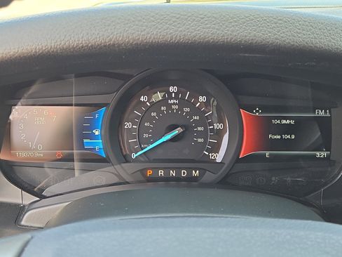 Used 2017 Ford Expedition Limited w/ Equipment Group 301A RWD image 29