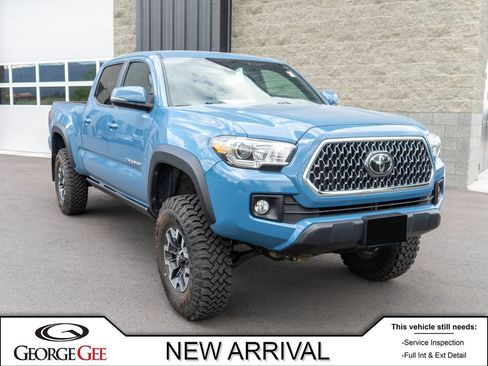 Used 2019 Toyota Tacoma TRD Off-Road w/ Technology Package AWD/4WD image 1