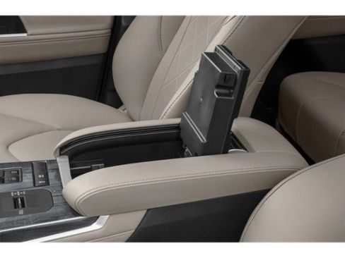 Used 2021 Toyota Highlander Limited image 15