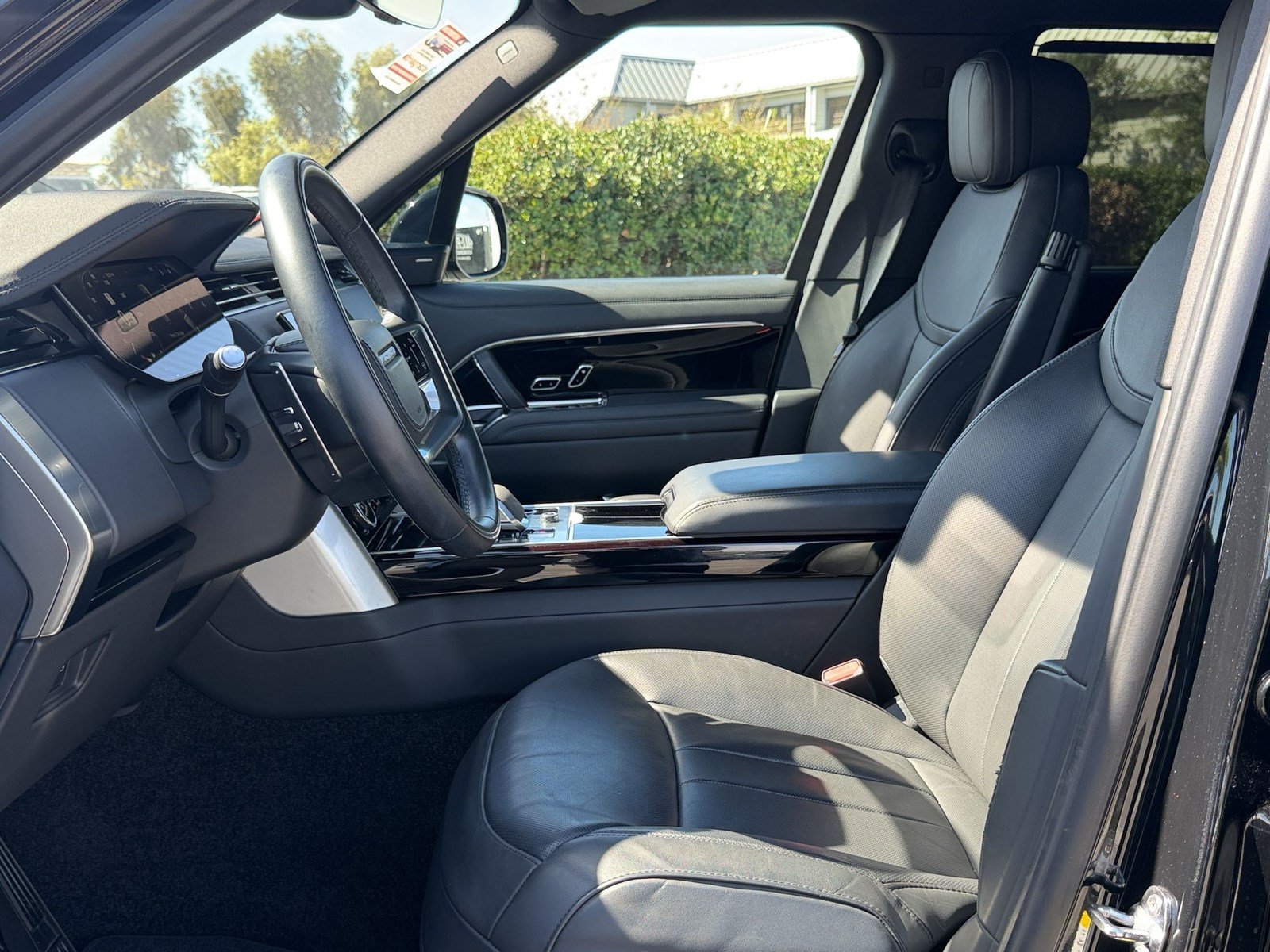 Used 2023 Land Rover Range Rover SE AWD/4WD image 28