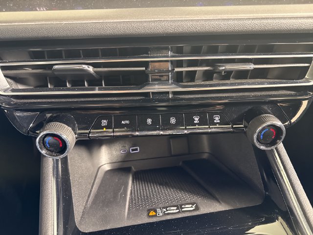 Used 2026 Chevrolet Traverse LT w/ LPO, Floor Liner Package AWD/4WD image 34
