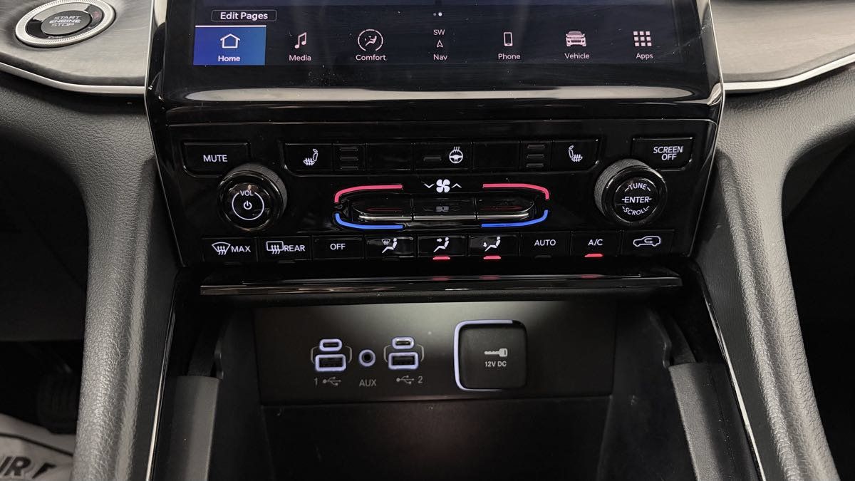 Used 2023 Jeep Grand Cherokee Limited AWD/4WD image 21