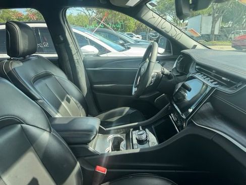 Used 2024 Jeep Grand Cherokee Limited 4xe AWD/4WD image 5