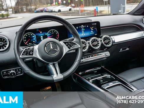 Used 2025 Mercedes-Benz GLB 250 GLB 250 w/ Exclusive Package image 29