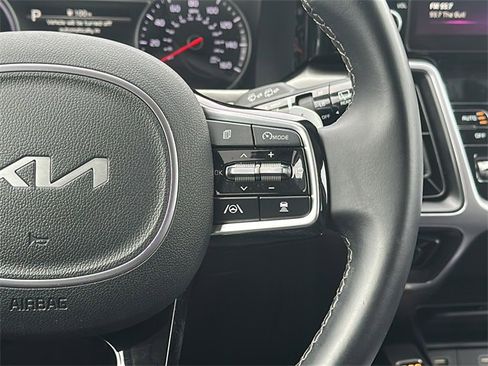 Used 2023 Kia Sorento EX image 23