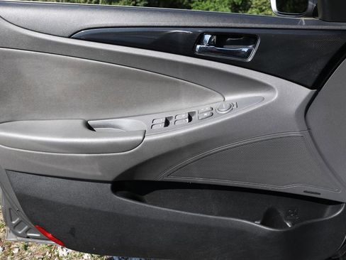 Used 2014 Hyundai Sonata SE w/ Premium Package 04 FWD image 34