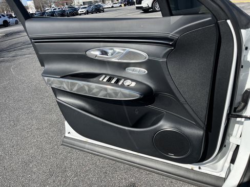 Used 2025 Genesis GV70 3.5T Sport w/ Sport Advanced Package image 15